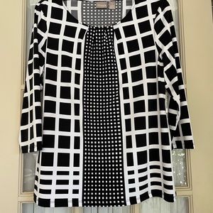 Chico’s black & white top size 1